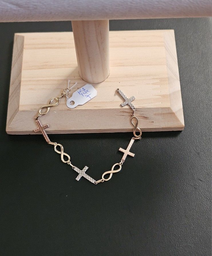 14k Gold Tri Color Bracelet 7 Inch