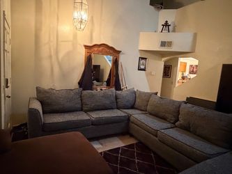 Sectional grey/black couch