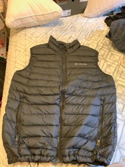Black Columbia vest size large