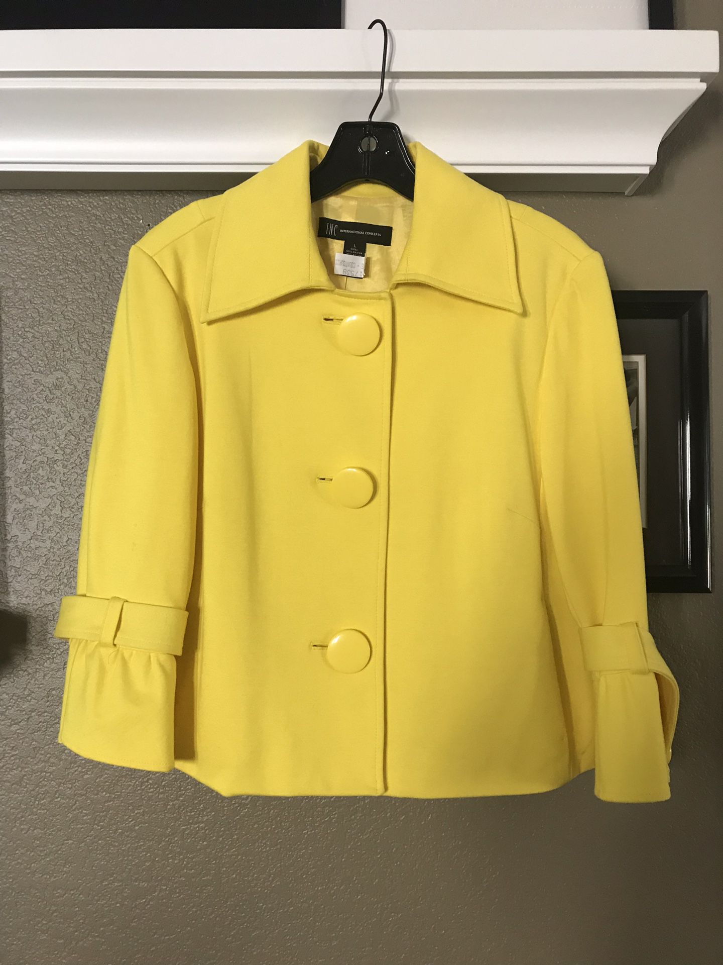 Macy’s Inc fully-lined yellow jacket, size L