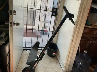 Selling scooter price is 320 dollars cash only comes with free helmet