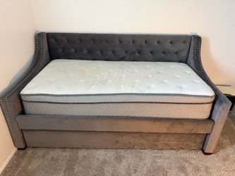 Trundle bed