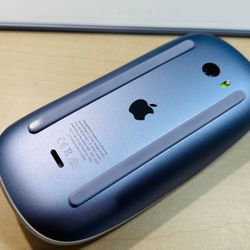 Apple MAGIC MOUSE AND KEYBOARD W/Touch ID Like New