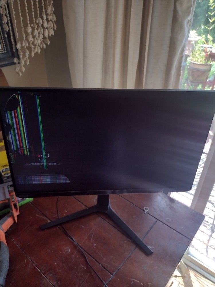 Free Samsung 27" LCD Monitor Cracked Screen
