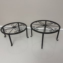 Black metal plant stands
