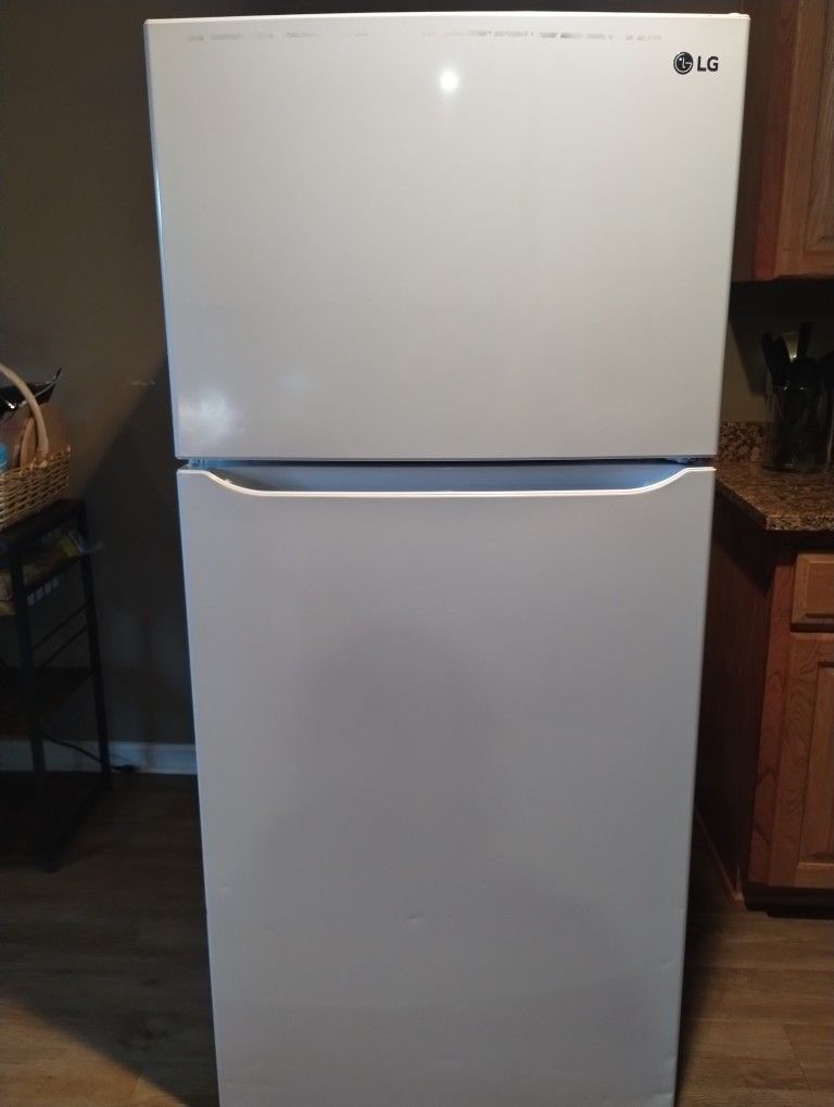 LG Refrigerator/Freezer