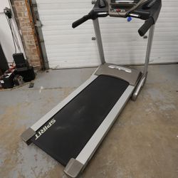 Used Spirit Fitness XT(contact info removed).4Q 385810 Folding Treadmill