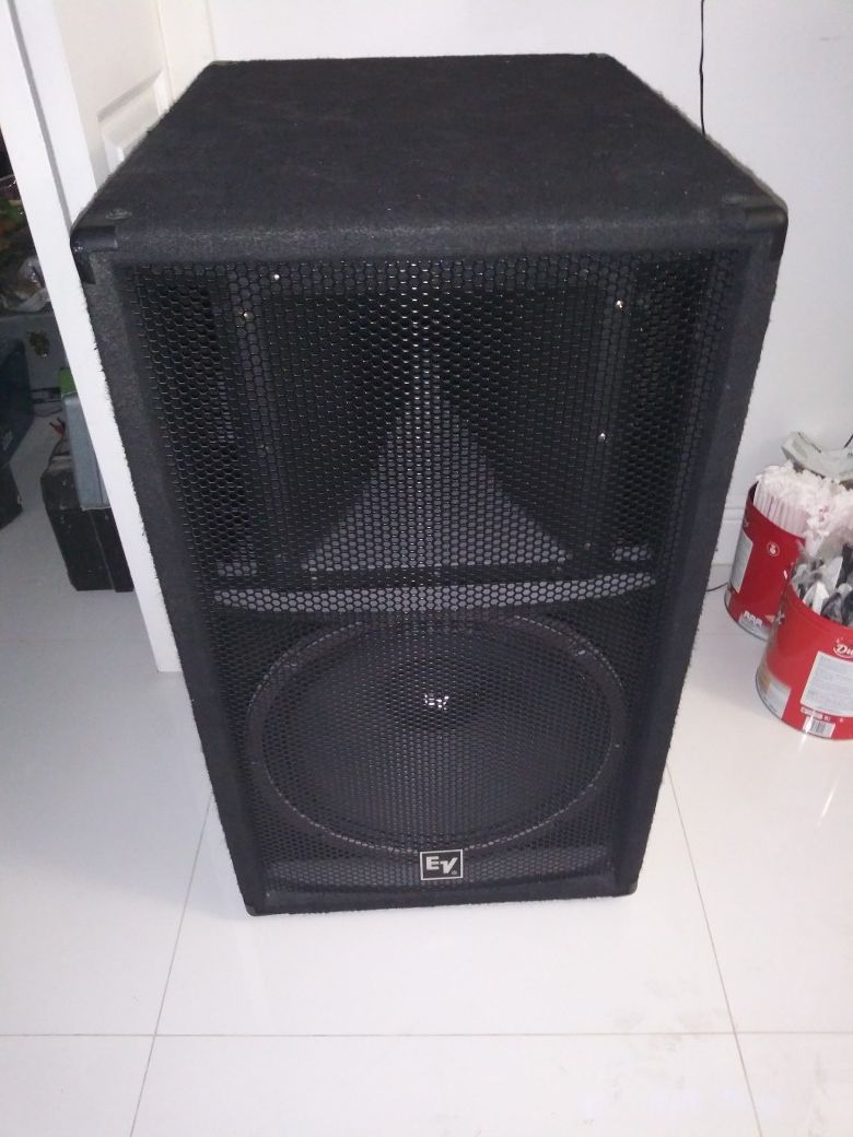 EV Gladiator G115 15" Speaker pair $320