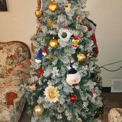 Christmas Tree With Fixings