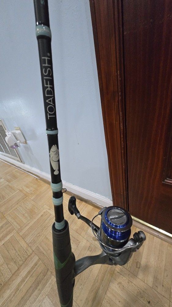 Toadfish Fishing Rod w/ Brand New Okuma 4000 Size Reel