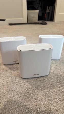 ASUS mesh WiFi router set