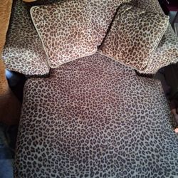 Beautiful 😍  Chase For Sale LIKE NEW