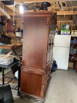 Dresser