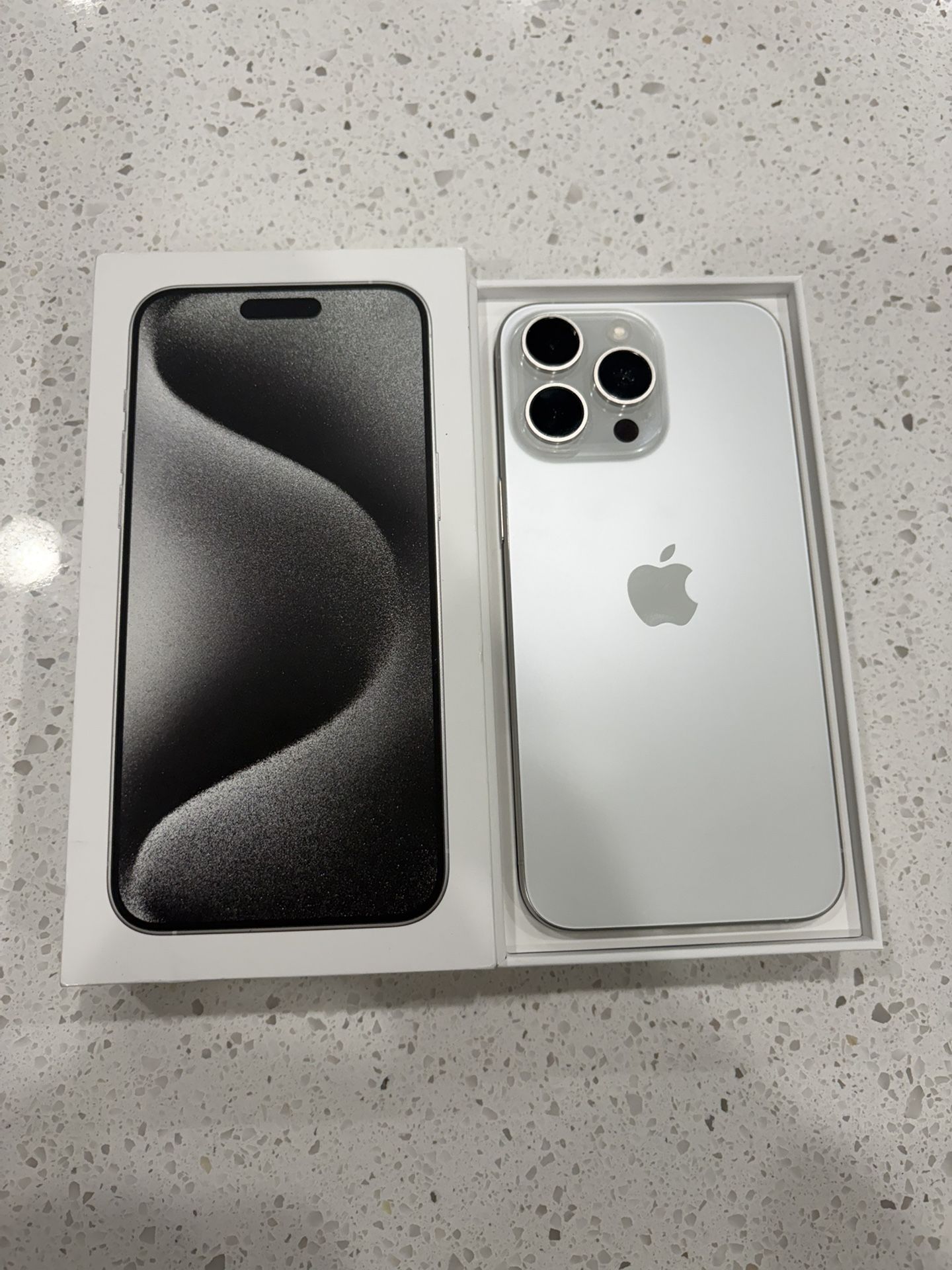 iPhone 15 Pro Max 256 Gb Unlocked 