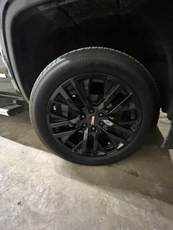 22 gmc stocks oem 6lug rims bridgestone tires 90%