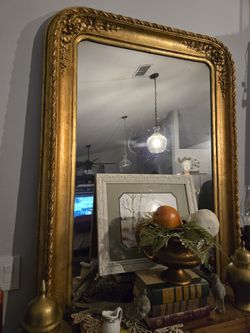 Beautiful Large Antique Gold Mirror With Beveled Glass 