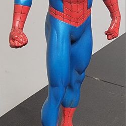 SPIDER MAN FIGURINE