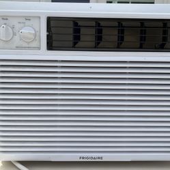 10,100 BTU Frigidaire AC Unit
