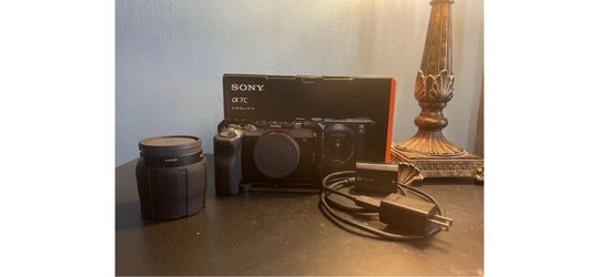 Sony A7C With Battery, Sony charger And Kit Lens