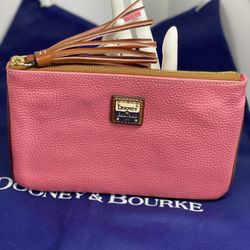 DOONEY & BOURKE💥NEW💥Pebble Collection Large Leather Zippered Bag with Tassel