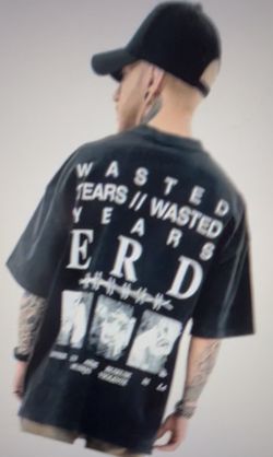 ERD GRAPHIC T-Shirts Size S,M,L