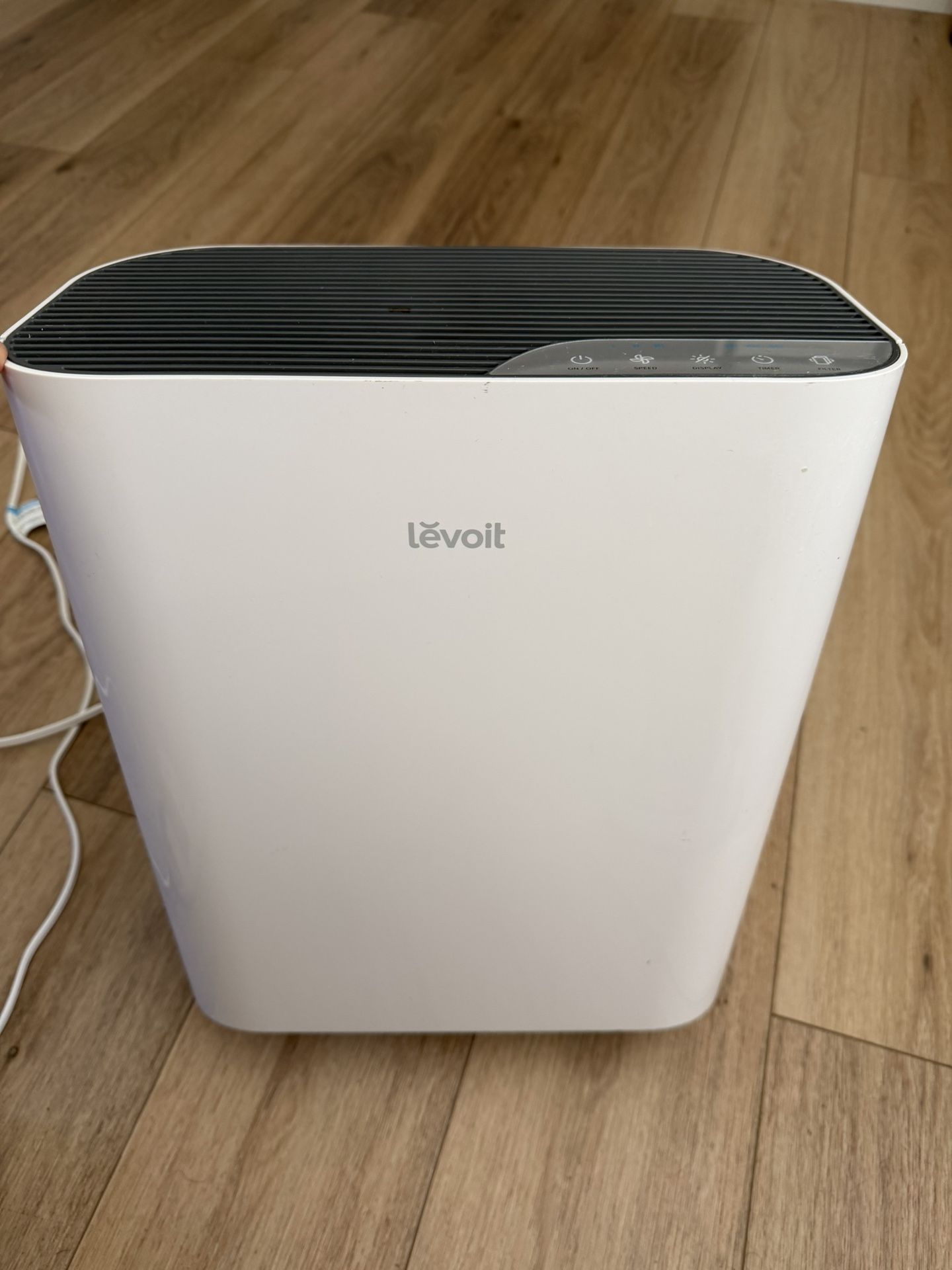 Levoit air Purifier - Vital 100