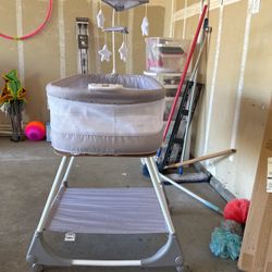 Bassinet 