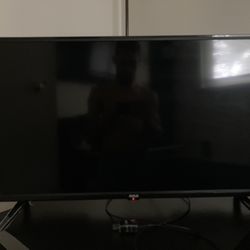 RCA 32” LCD 4K TV