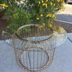 Modern Glass Dining Table 🍽✨ ($10 Delivery )