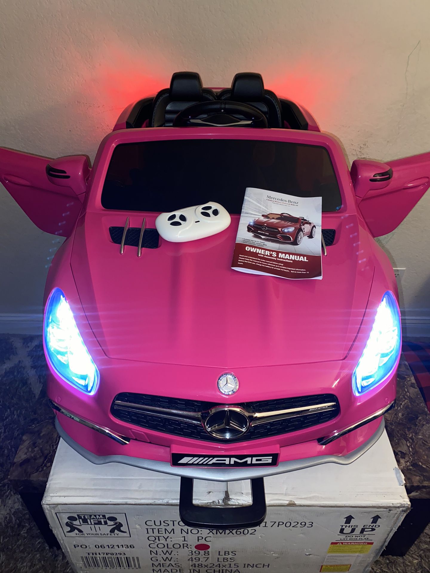 12V BRAND NEW Kids Electric Car Pink WITH REMOTE CONTROL
