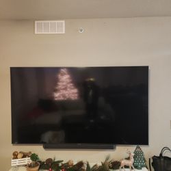 Samsung Smart TV 84" 