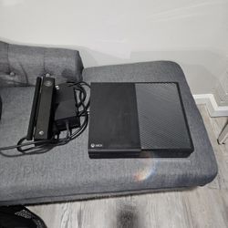 Xbox One With Kinect