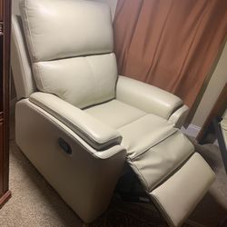 The Jackson Leather Recliner Like New $500.00 