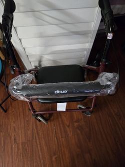 Medical walker with Wheels