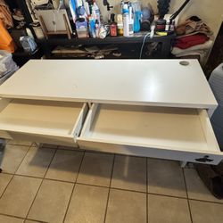 IKEA Micke Desk