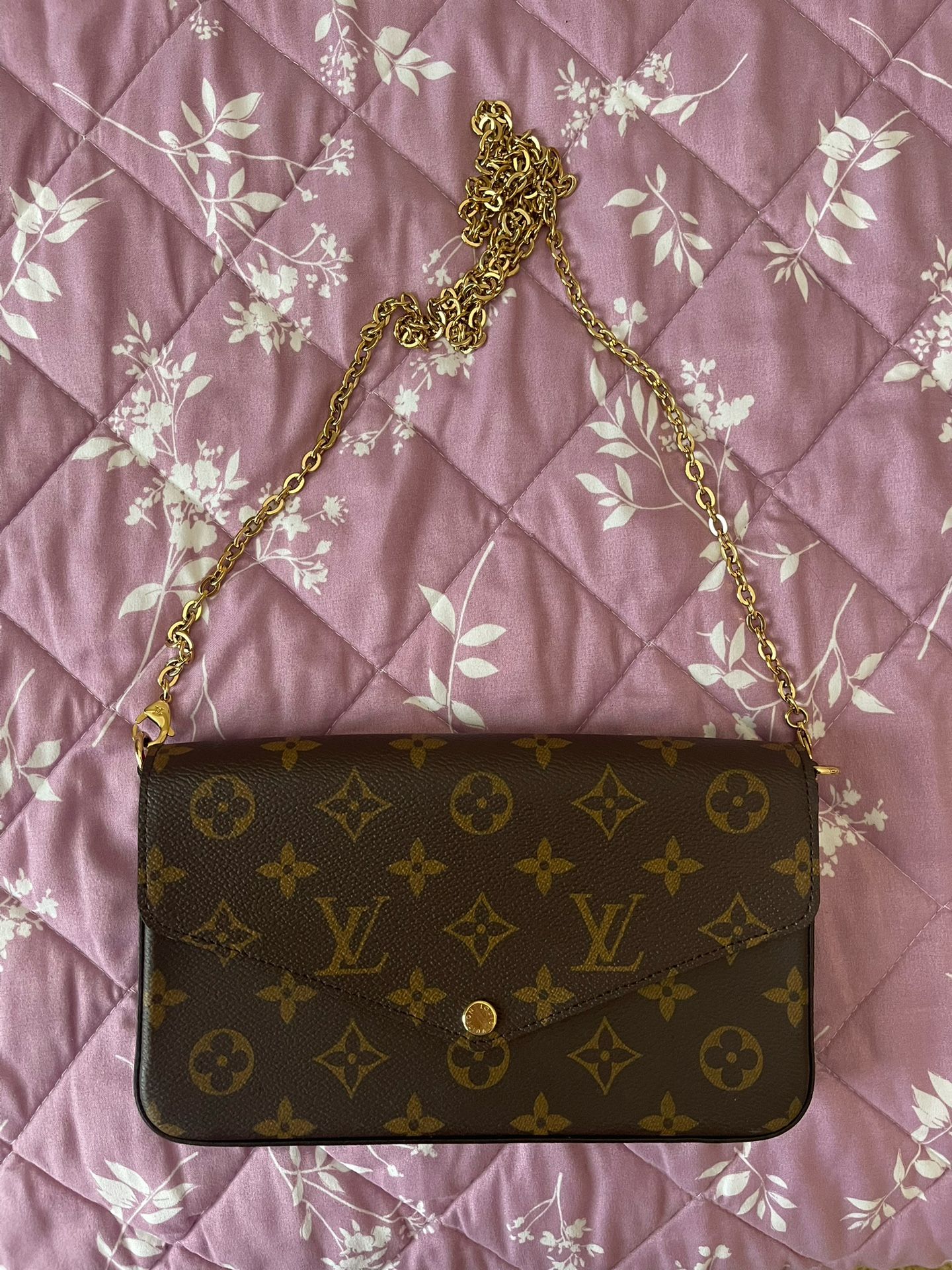 Louis Vuitton “Pochette Félicie”