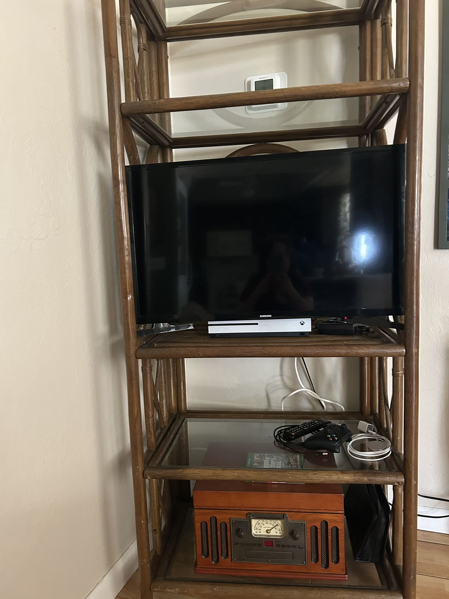 Rattan Etagere 5 Glass Shelves