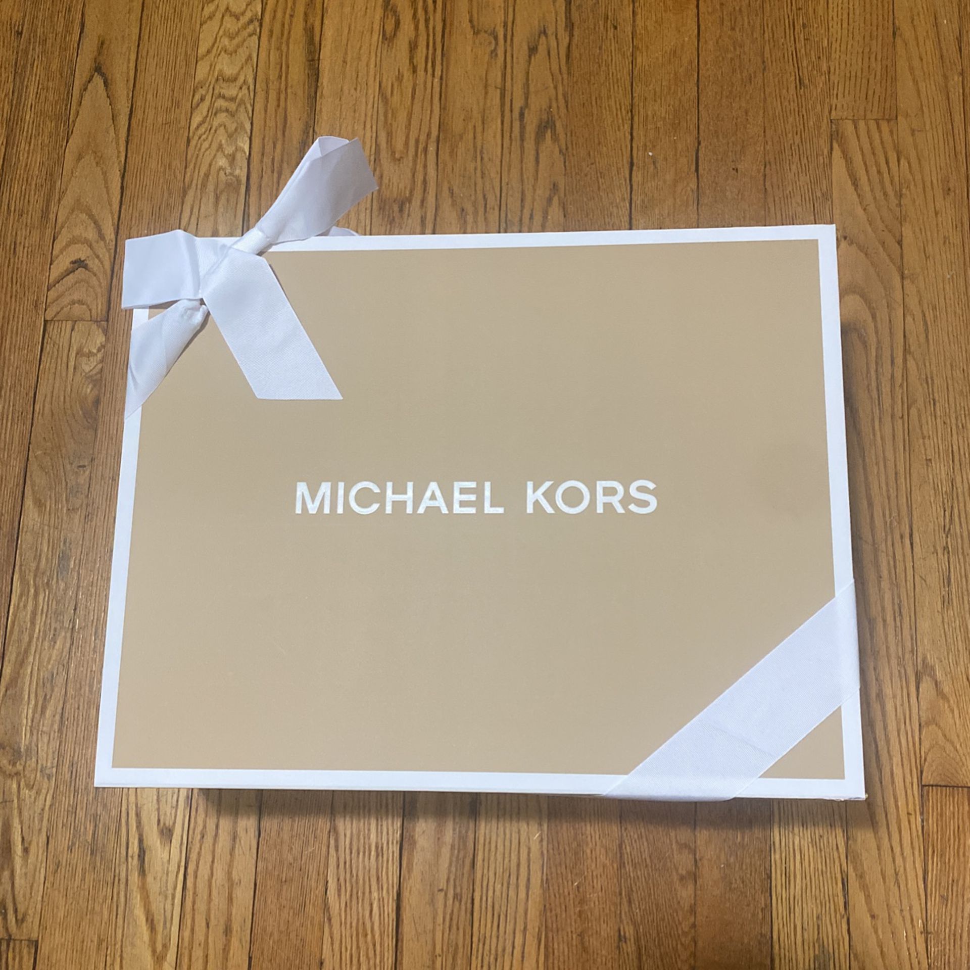 Michael Kors Gift Box With Bow for Sale in Queens, NY - OfferUp