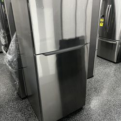 Insignia Top Freezer Stainless Steel Refrigerator 