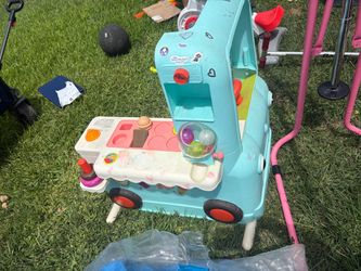 Free ice cream truck