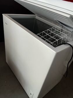 Hotpoint Chest Freezer, 7 Cu Ft