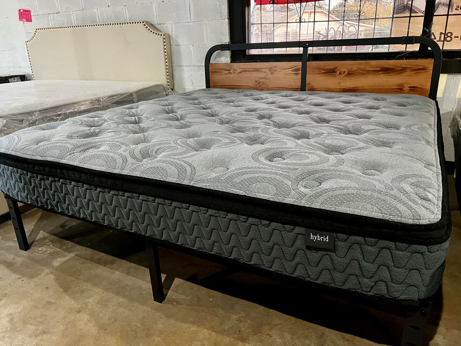 Ashley Brand King Size Hybrid Mattress On Sale With 40 In Retail