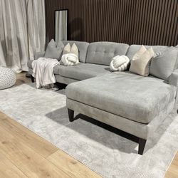 Macy’s Sectional 104” | Delivery Included