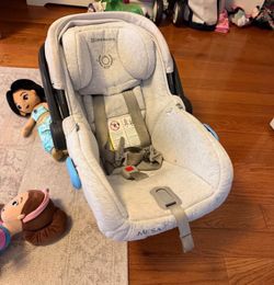 Uppababy car seat