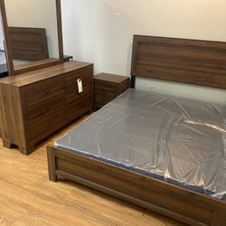 SHOWROOM SPECIAL $495 !!! PRICED FOR PICK UP ONLY !!   DELIVERY AVAILABLE FOR $75!