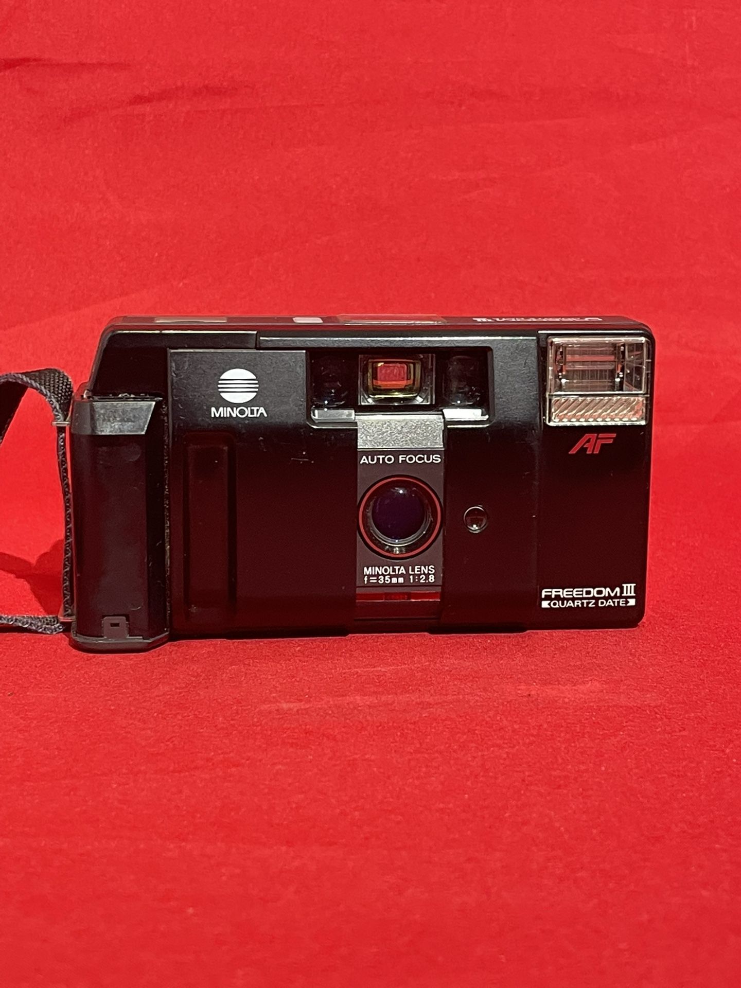 Minolta Freedom III 35mm point-and-shoot film camera