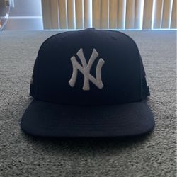New York Yankees New Era Hat (7 1/8)