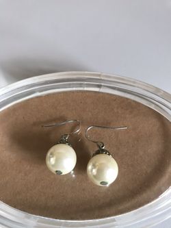 Costume jewelry earrings