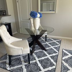 Dinning Table With Chairs 