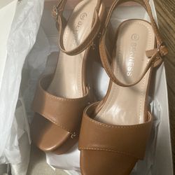 Berness Boots Canvas high tops with platform heel Women Size 6 Brown Chelsea X C